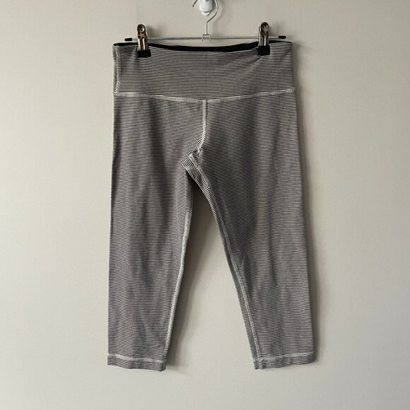 Lululemon Athletica Striped Leggings Cropped Pull On Activewear Grey White 6 - Picture 3 of 7